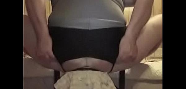  bitch gaping her ass on giant butt-plug